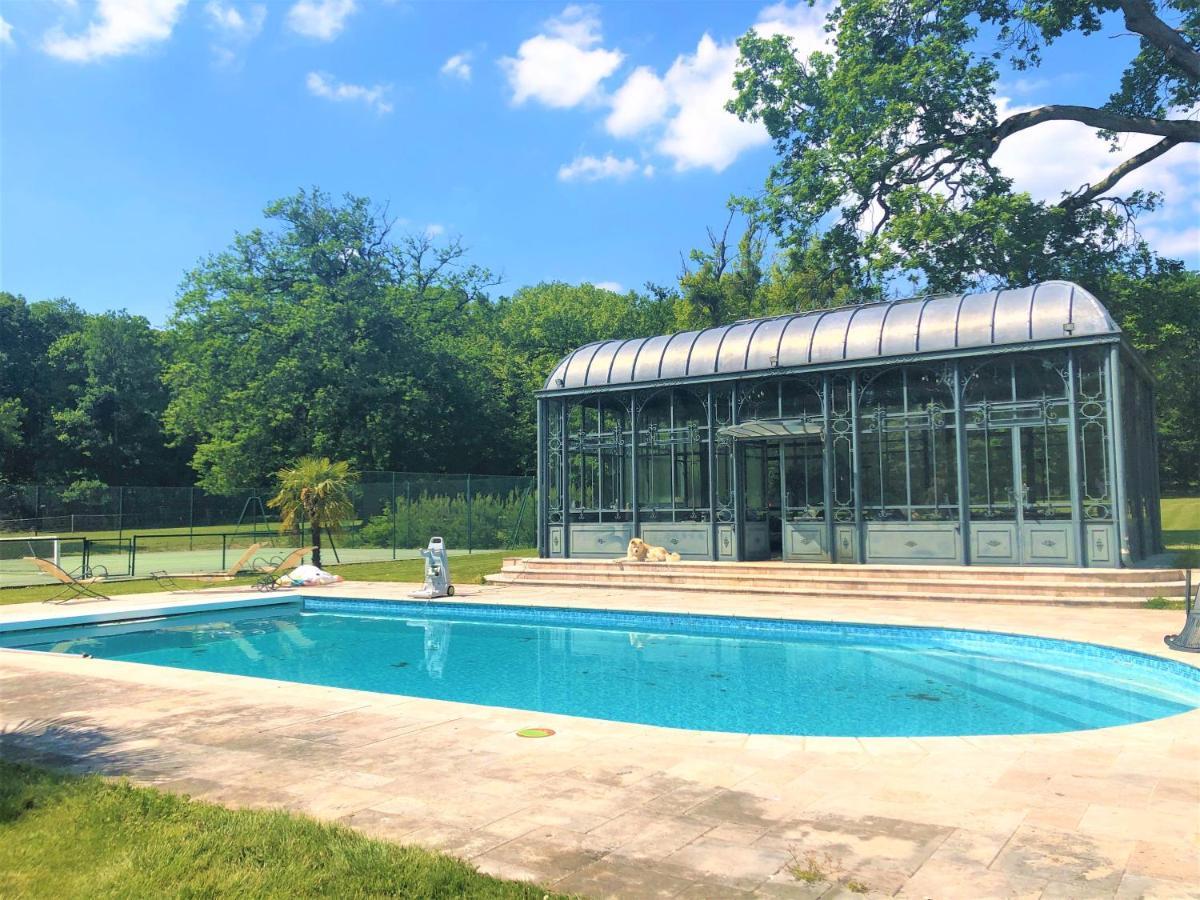 Chateau Du Boulay Morin Le Boulay-Morin Exterior photo The swimming pool at the Château de Chambord