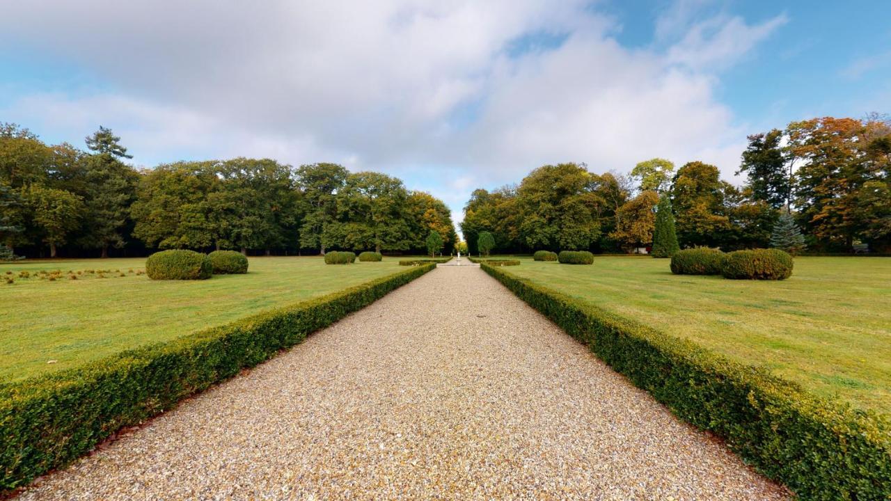 Chateau Du Boulay Morin Le Boulay-Morin Exterior photo The gardens of the Château de Launay